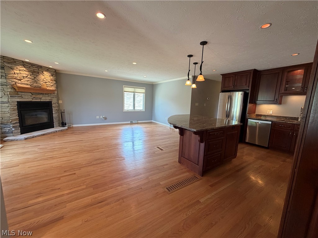 9711 Idlewood Drive Property Photo 5