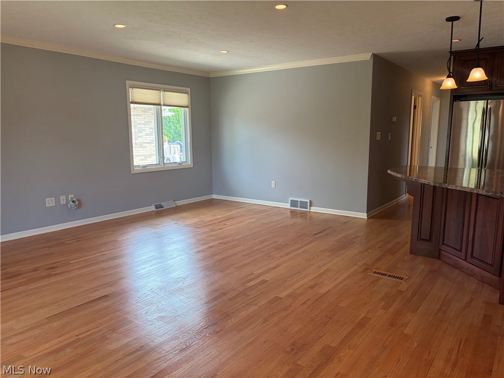 9711 Idlewood Drive Property Photo 6