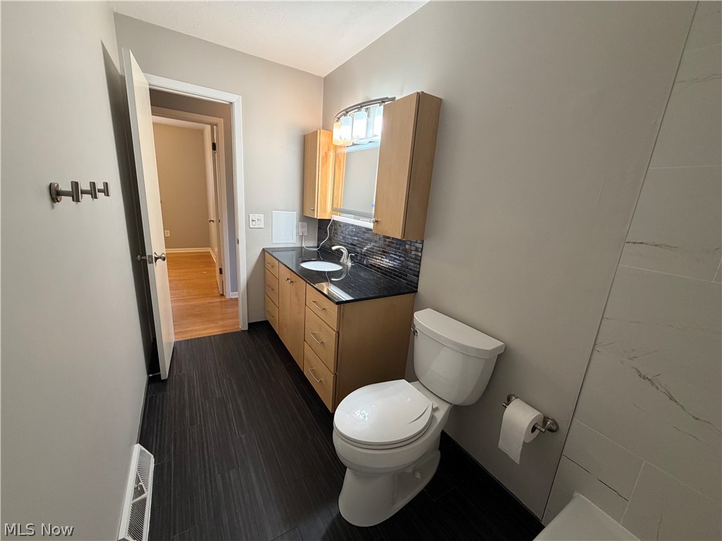 9711 Idlewood Drive Property Photo 17
