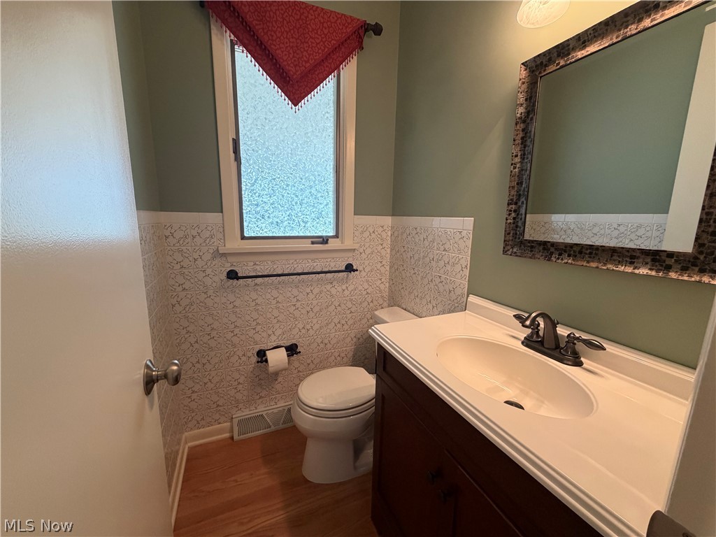 9711 Idlewood Drive Property Photo 27