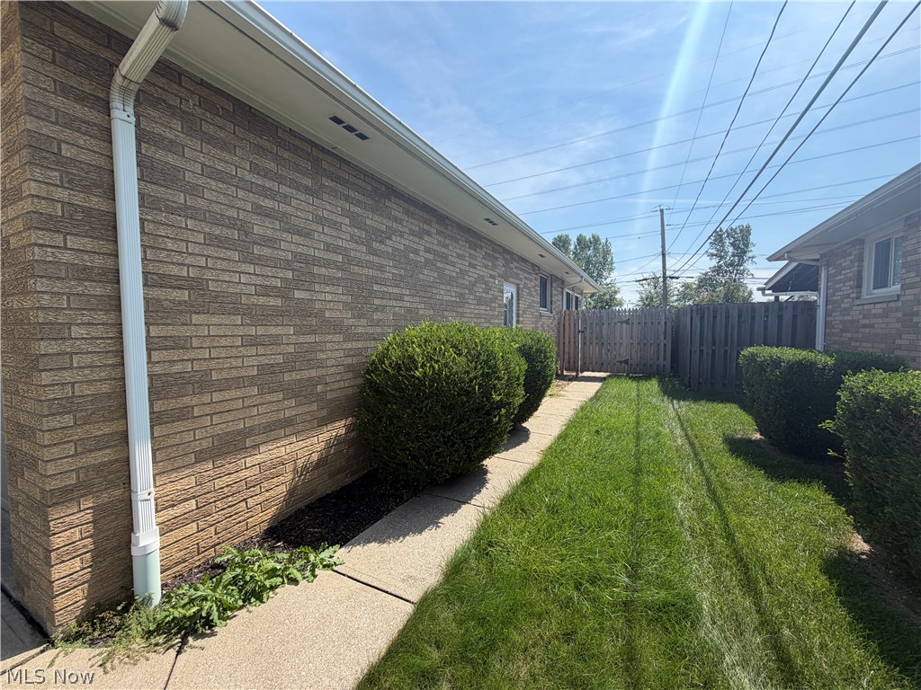 9711 Idlewood Drive Property Photo 40