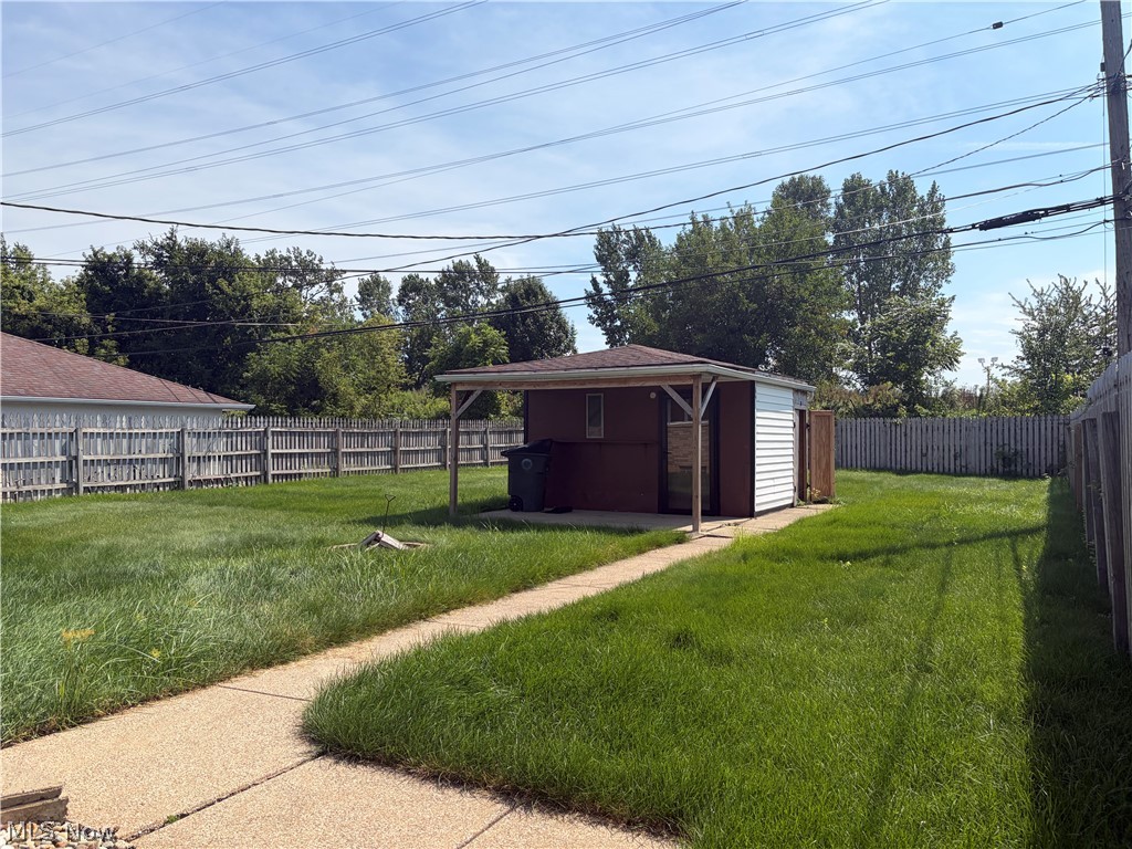 9711 Idlewood Drive Property Photo 43