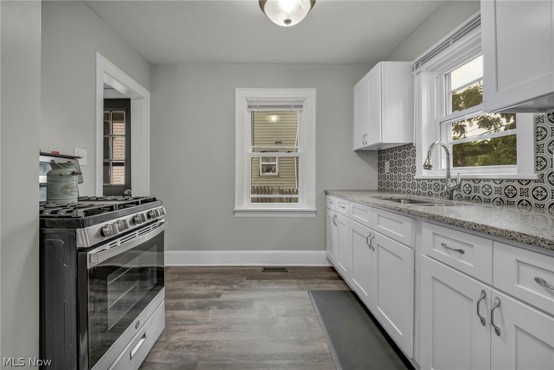 1334 S Seneca Avenue Property Photo 19