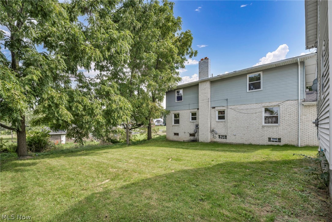 1334 S Seneca Avenue Property Photo 45