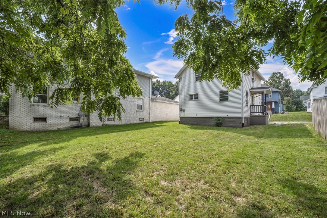 1334 S Seneca Avenue Property Photo 46