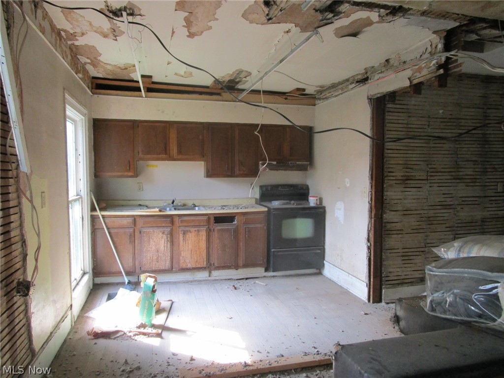 169 W Main Street Property Photo 4