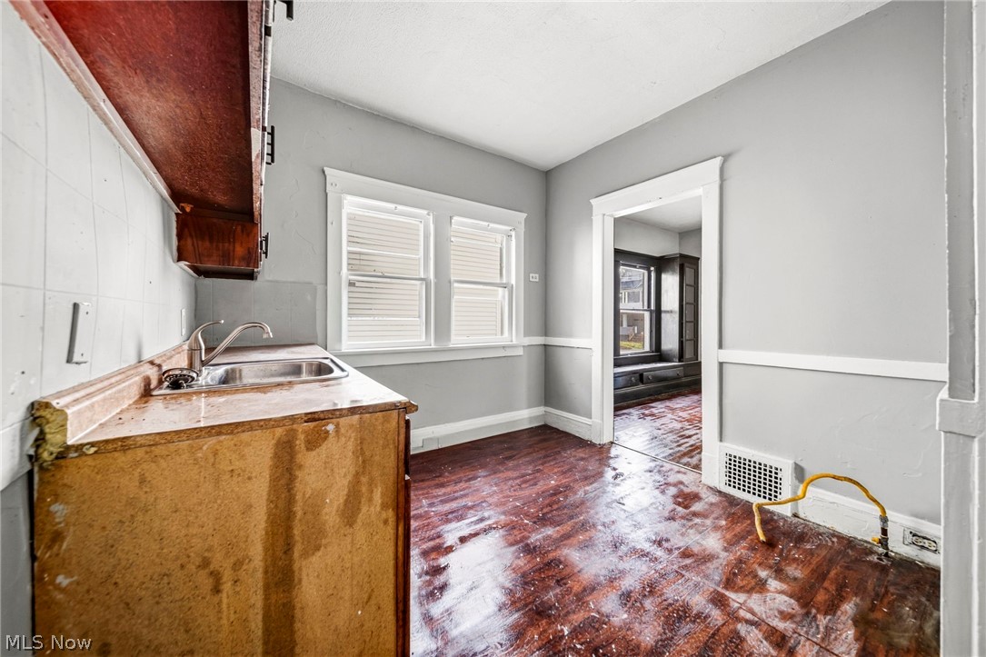406 E 148th Street Property Photo 11