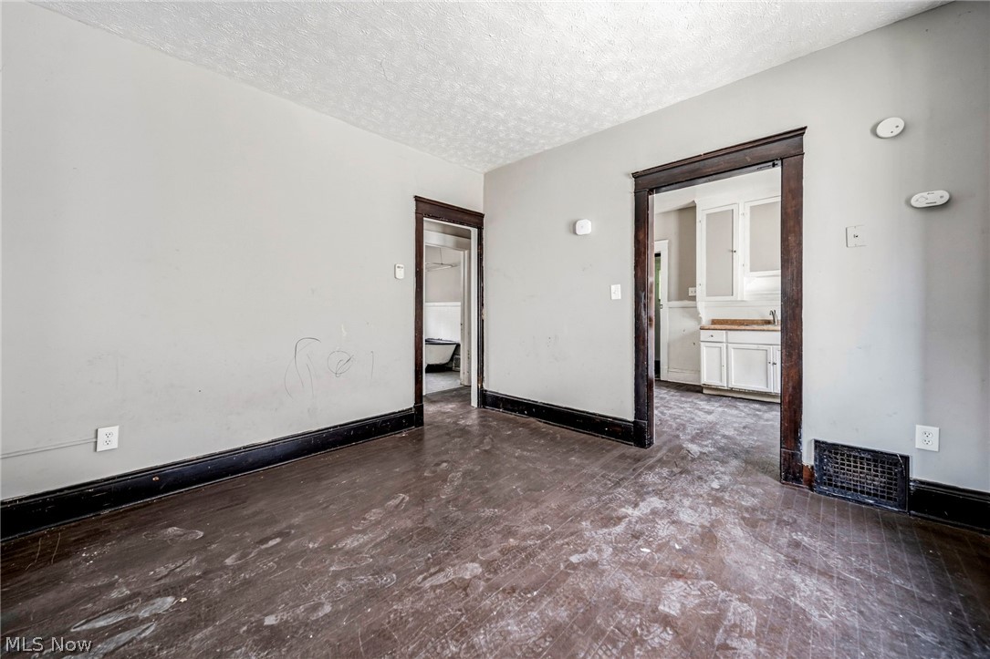 406 E 148th Street Property Photo 21