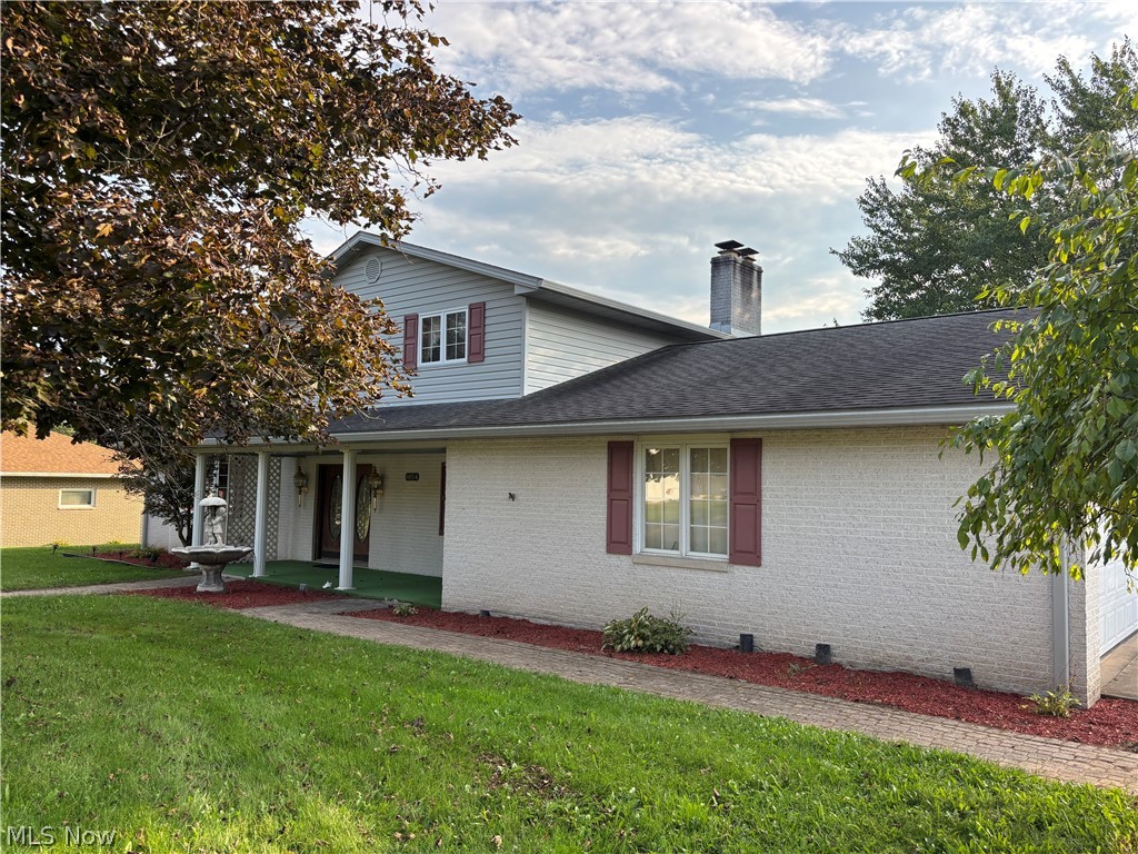 8854 1st Street Ne Property Photo 1