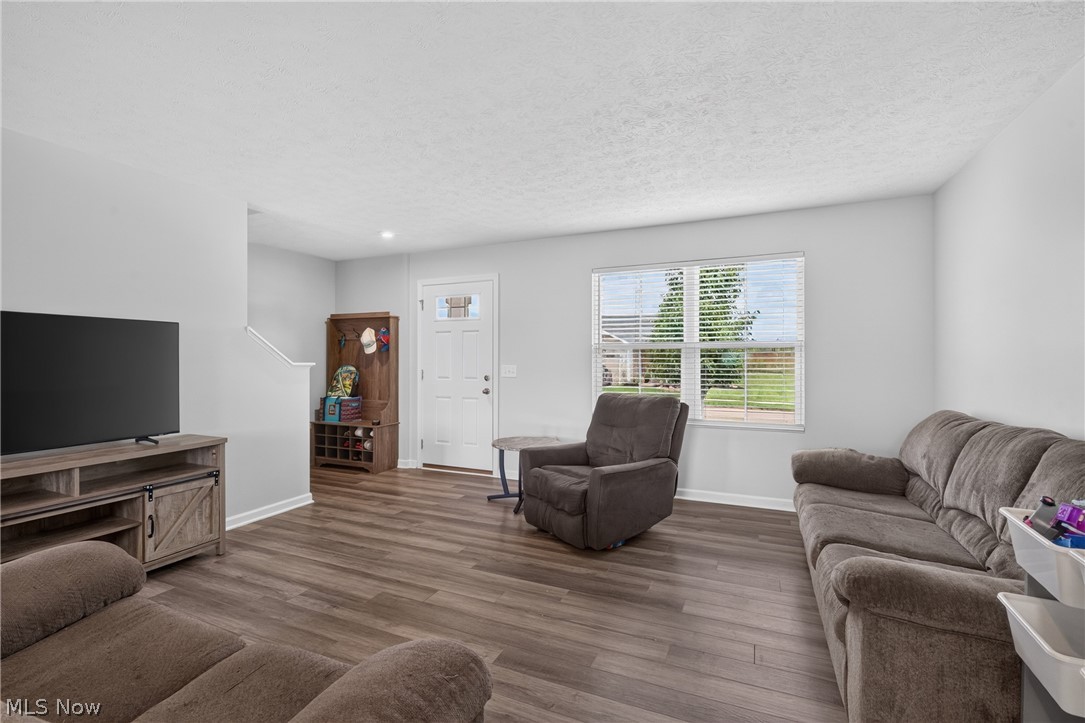 2614 Bishop Oval Property Photo 4