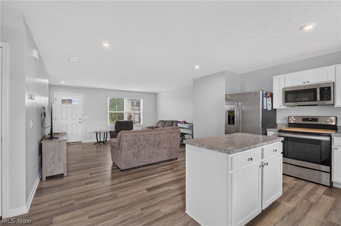 2614 Bishop Oval Property Photo 7