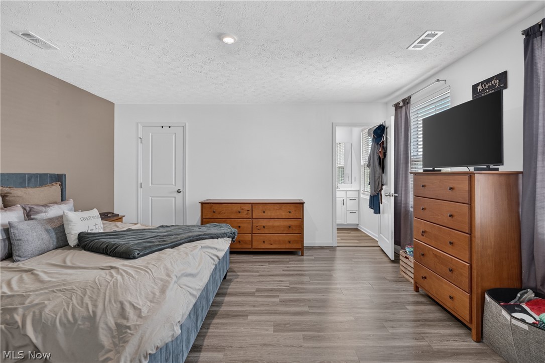 2614 Bishop Oval Property Photo 9