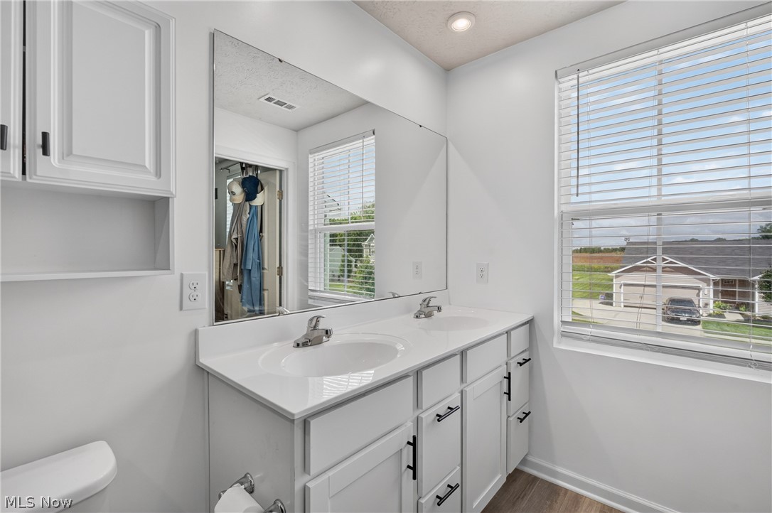 2614 Bishop Oval Property Photo 12