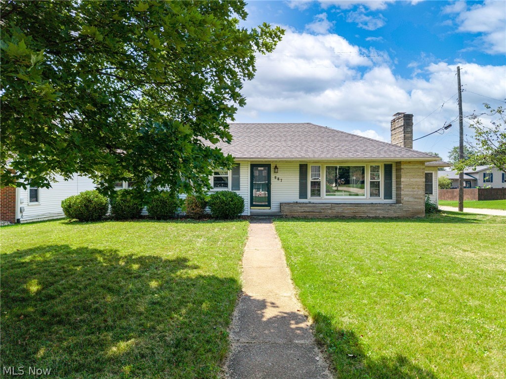 887 Arlington Avenue Property Photo 1