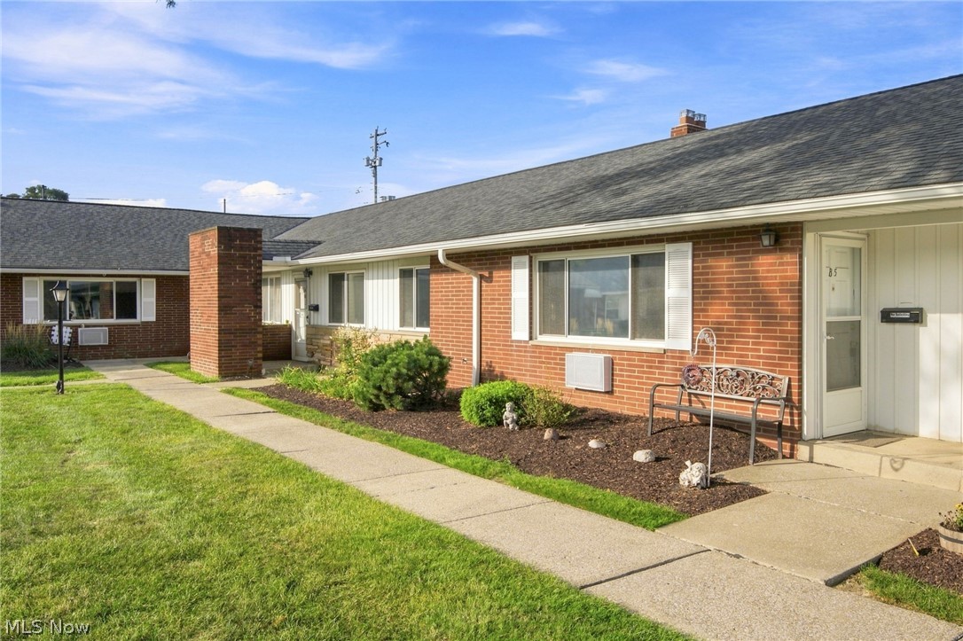 5651 Broadview Road B5 Property Photo 4