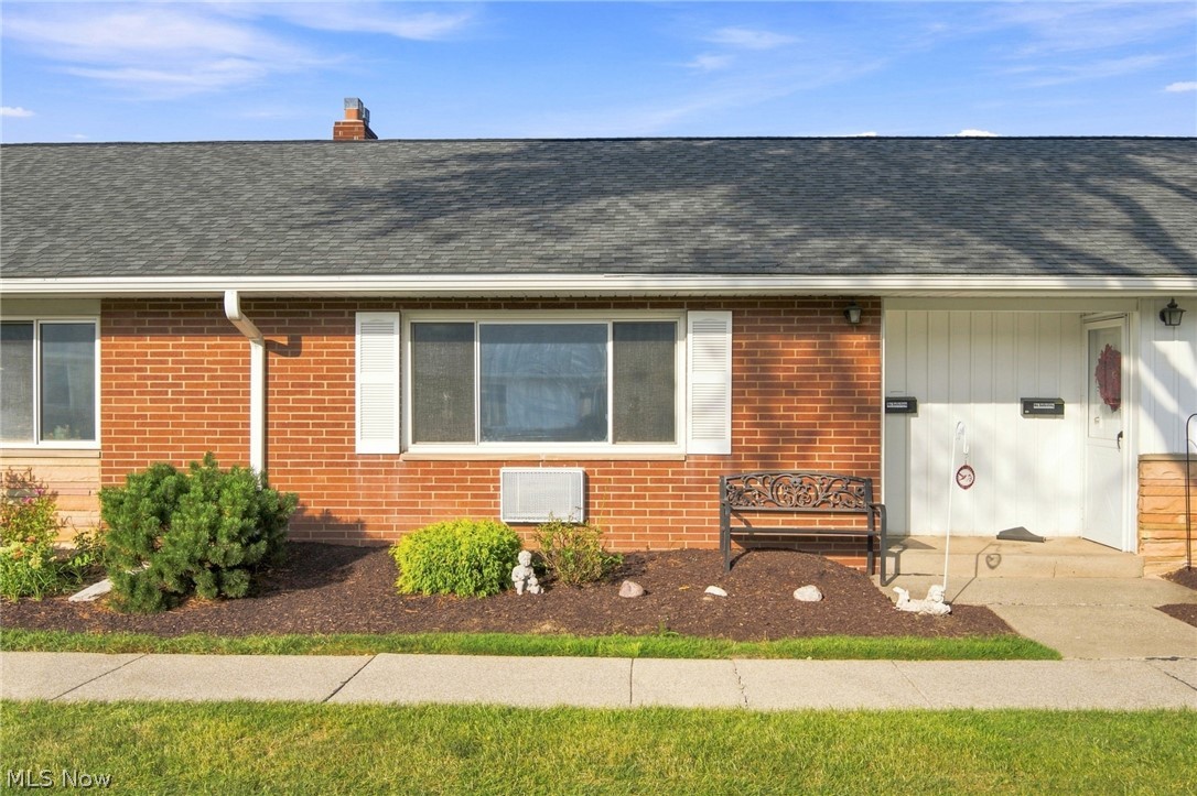 5651 Broadview Road B5 Property Photo 5