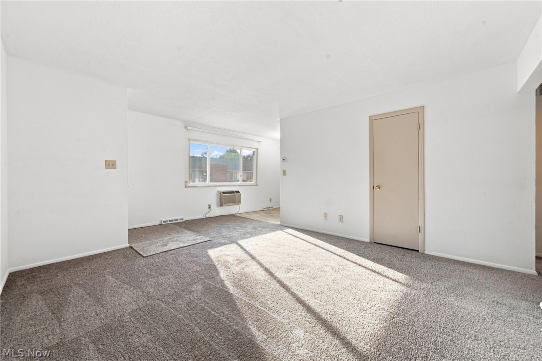 5651 Broadview Road B5 Property Photo 9