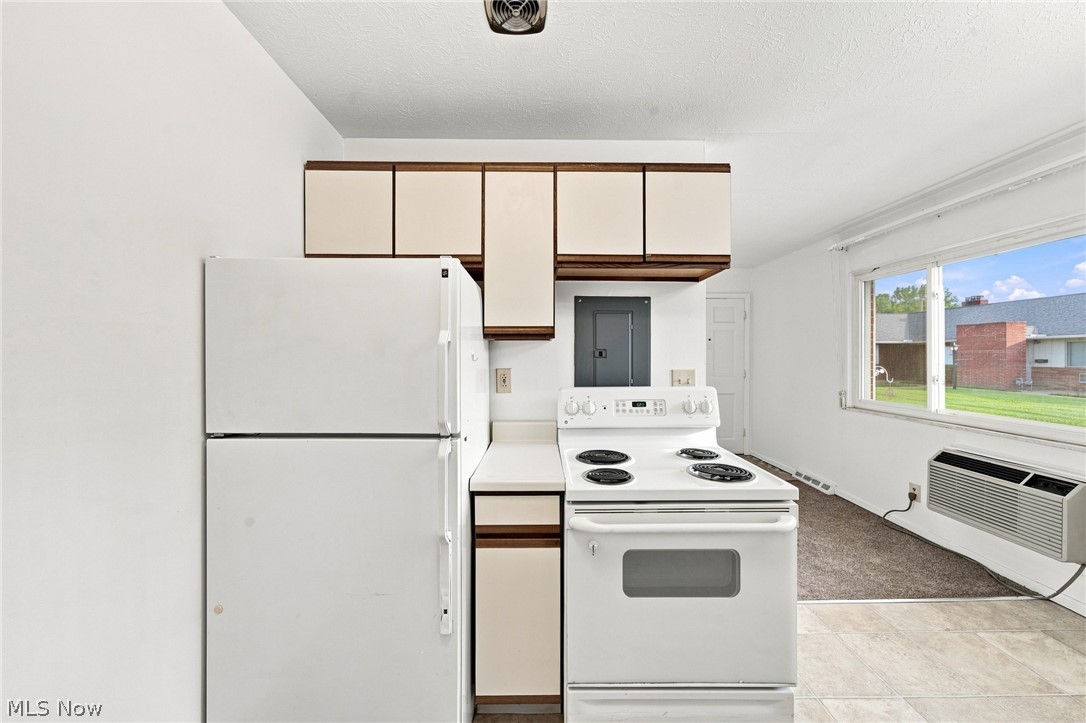 5651 Broadview Road B5 Property Photo 11