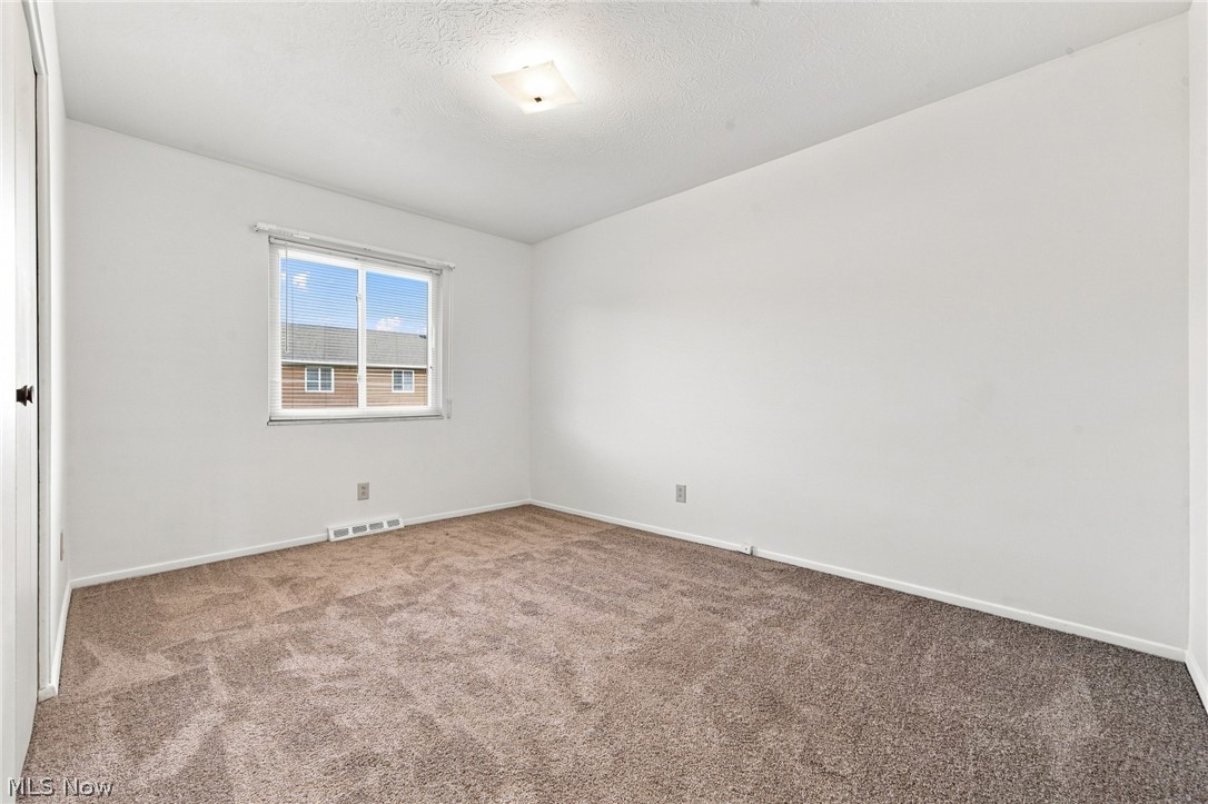 5651 Broadview Road B5 Property Photo 15