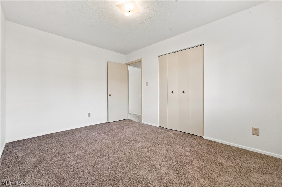 5651 Broadview Road B5 Property Photo 16