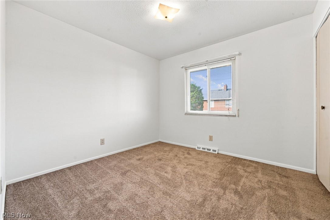 5651 Broadview Road B5 Property Photo 17