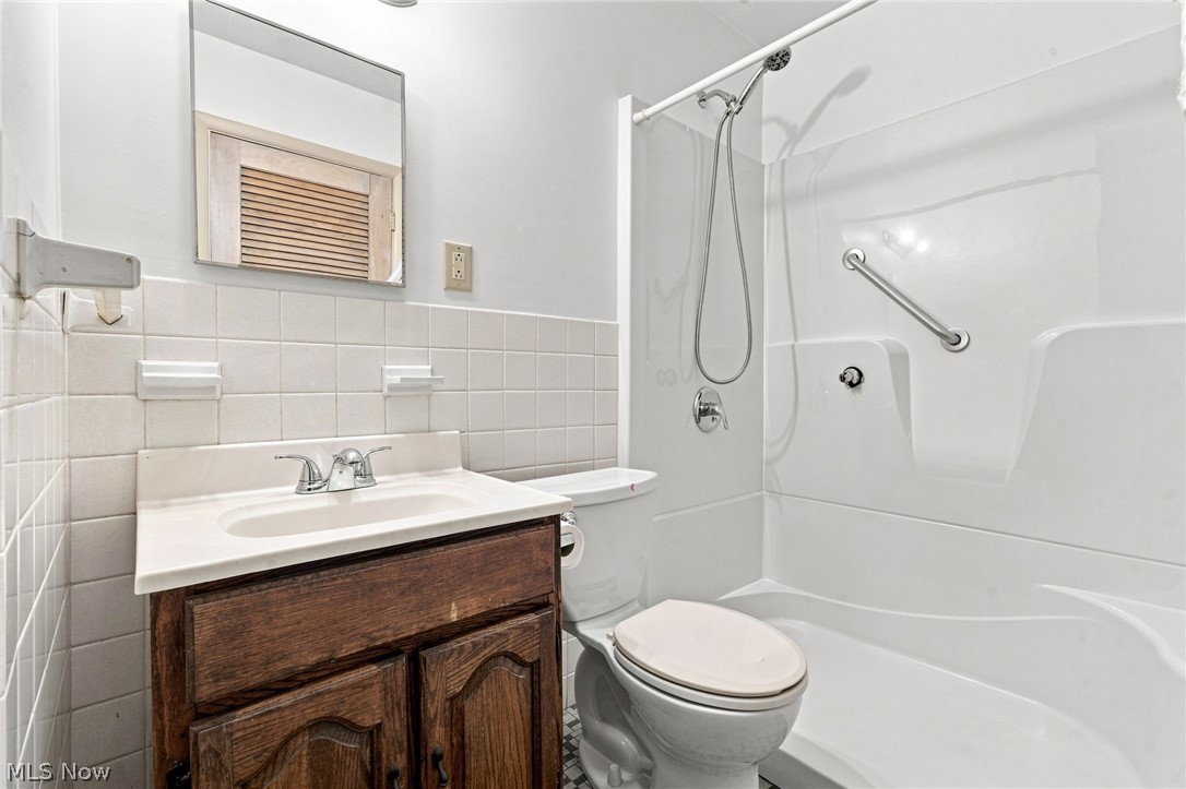 5651 Broadview Road B5 Property Photo 18