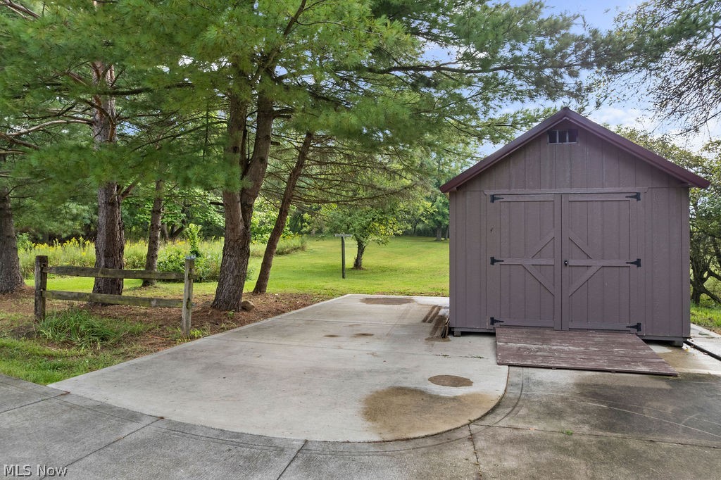 7734 Seasons Road Property Photo 36