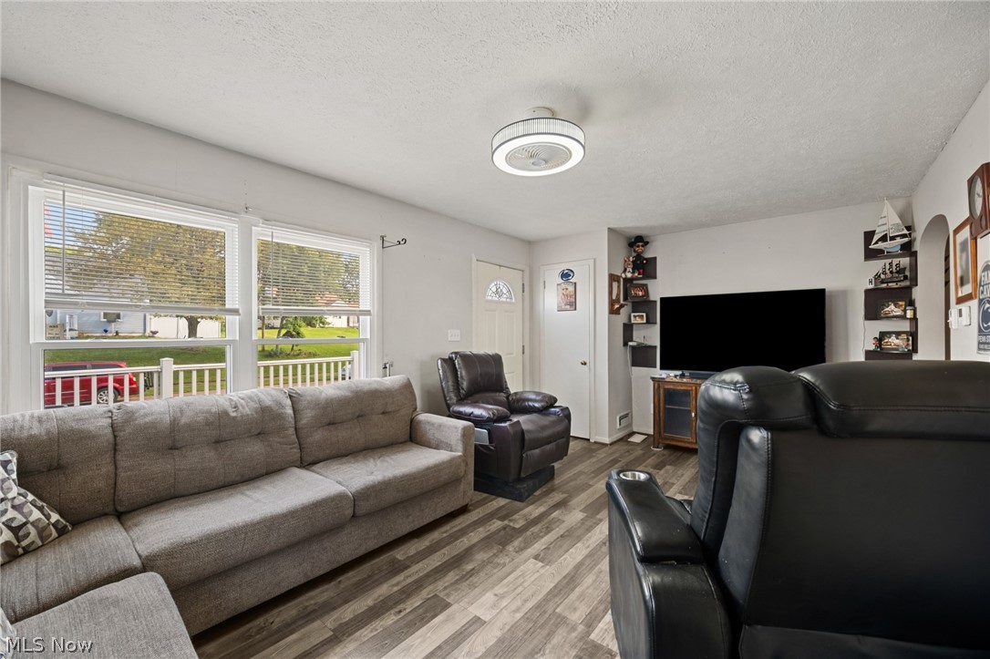 634 Elbur Avenue Property Photo 6