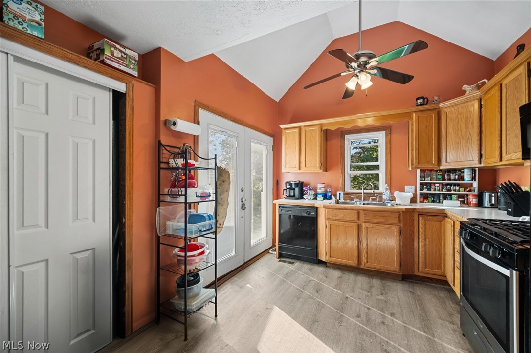 634 Elbur Avenue Property Photo 8