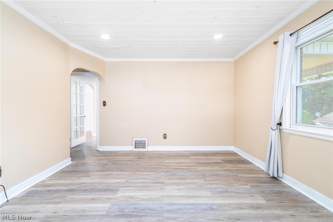 122 W Belleview Drive Property Photo 6