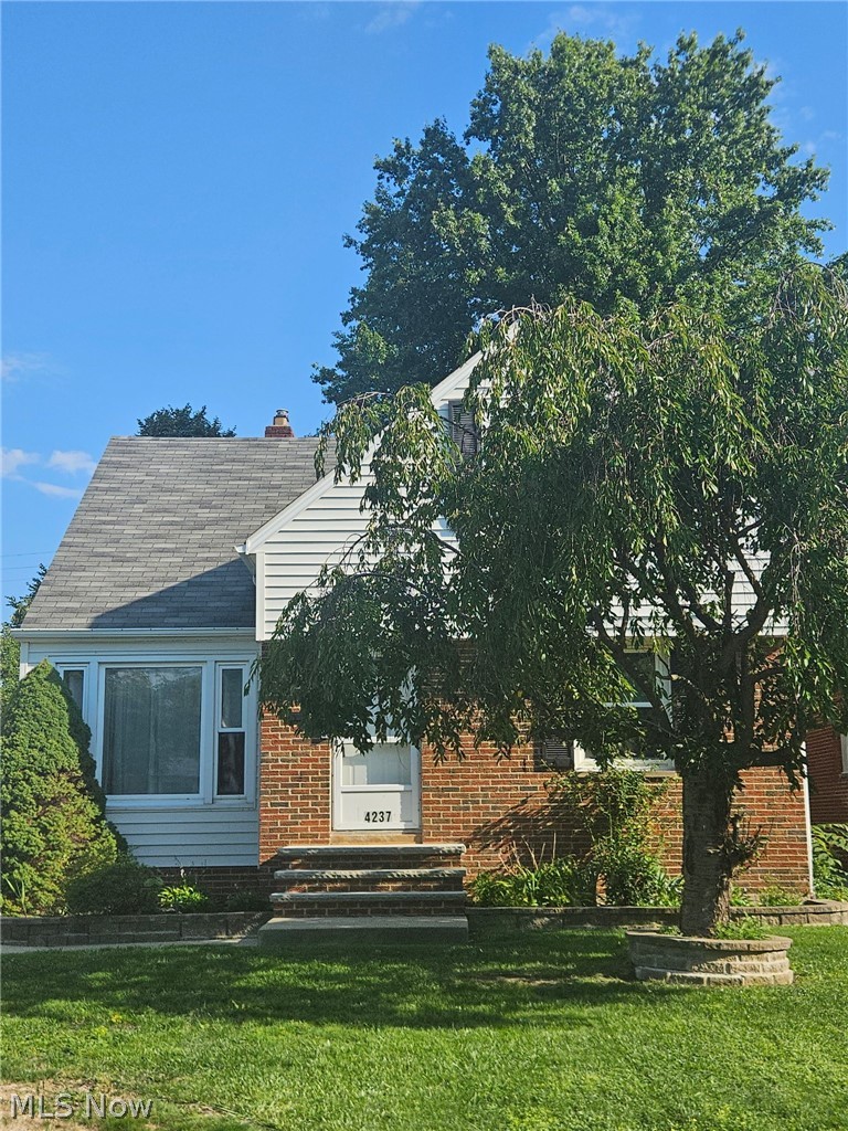 4237 Stonehaven Road Property Photo 3