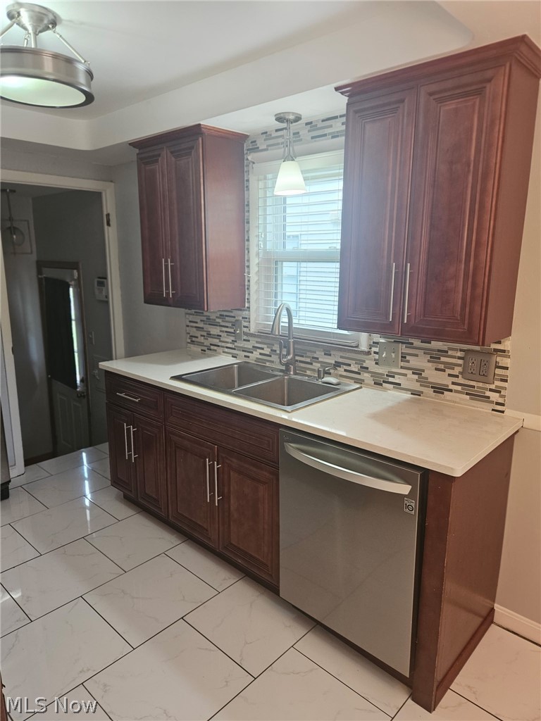 4237 Stonehaven Road Property Photo 13