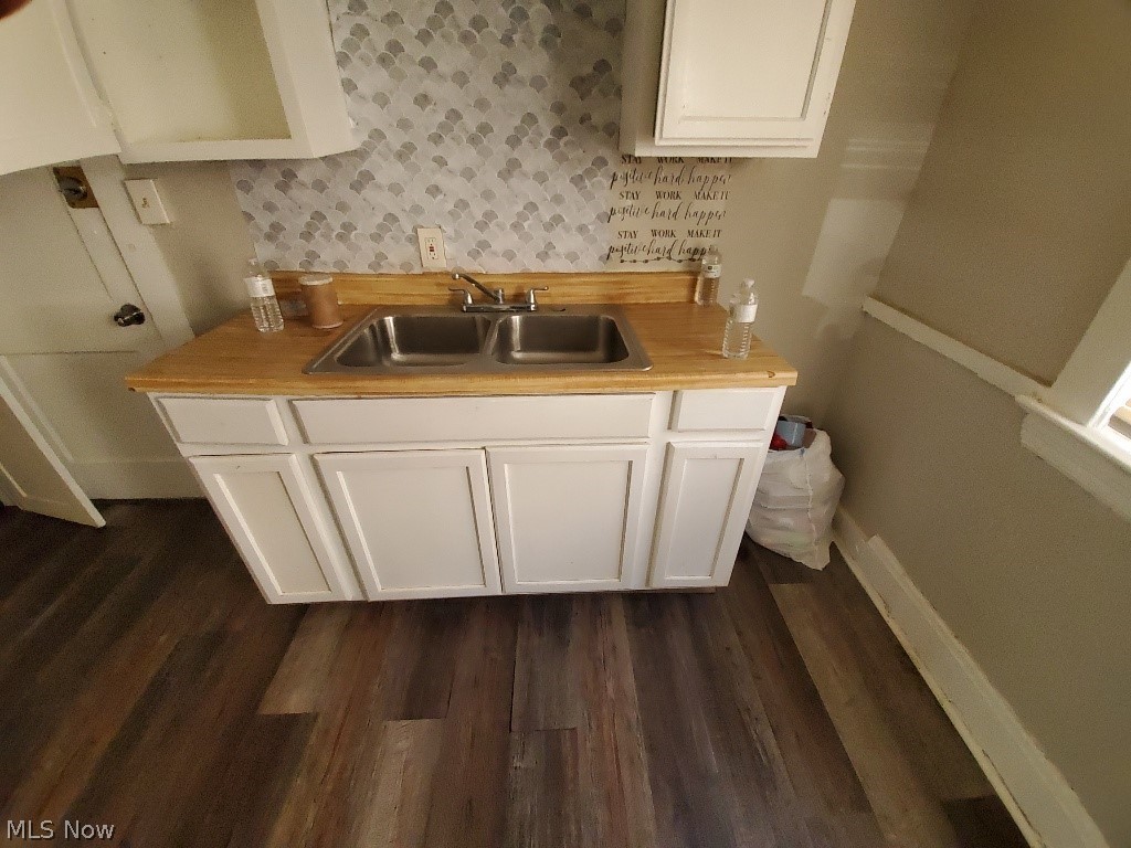 1104 E 143rd Street Property Photo 9