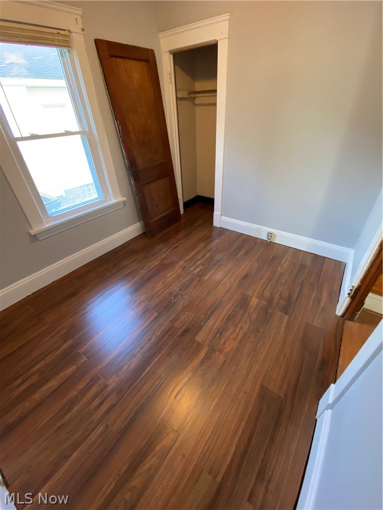 14210 Kingsford Avenue Property Photo 3