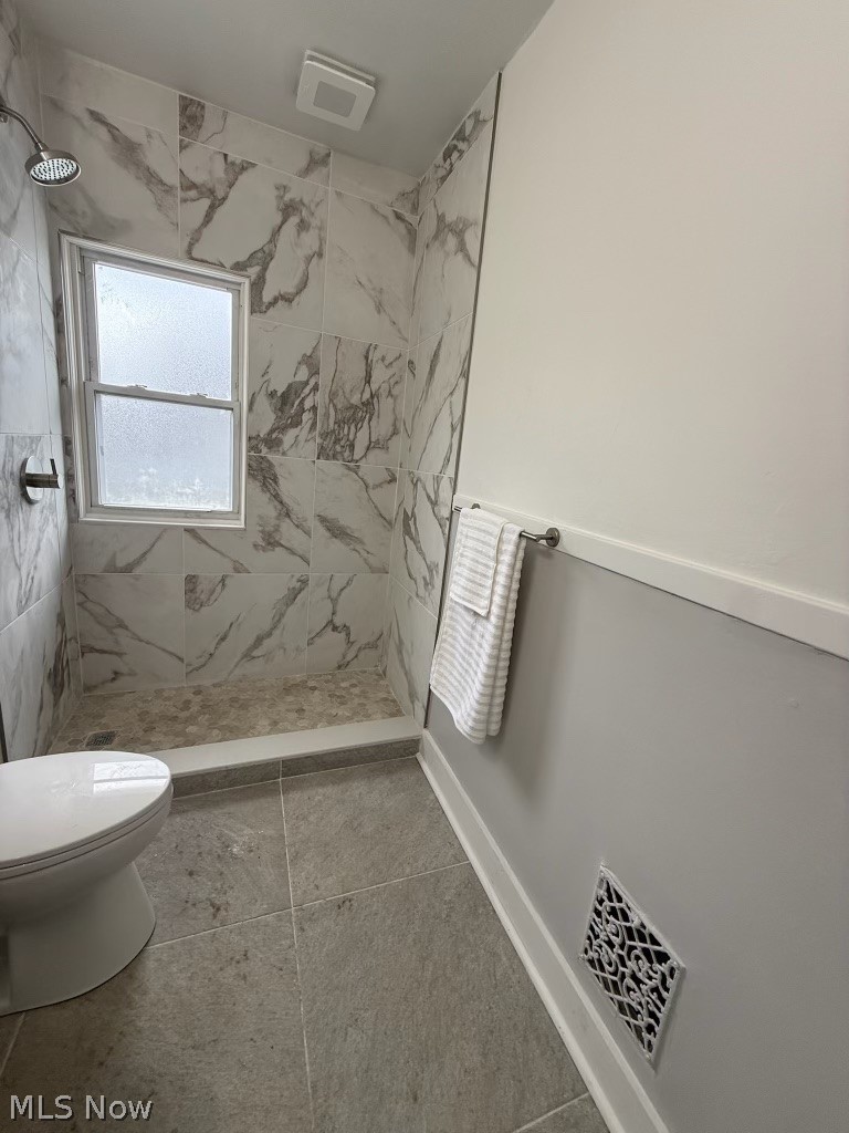 14210 Kingsford Avenue Property Photo 8