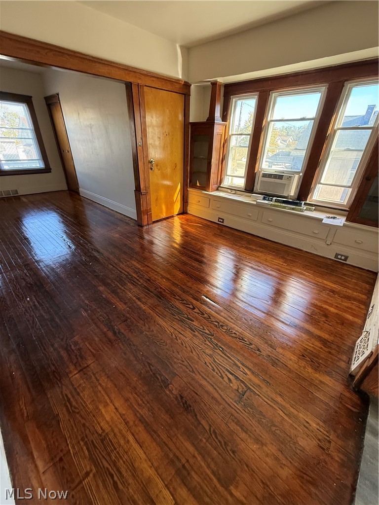 14210 Kingsford Avenue Property Photo 14