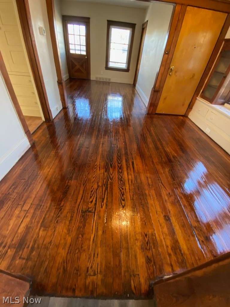 14210 Kingsford Avenue Property Photo 15