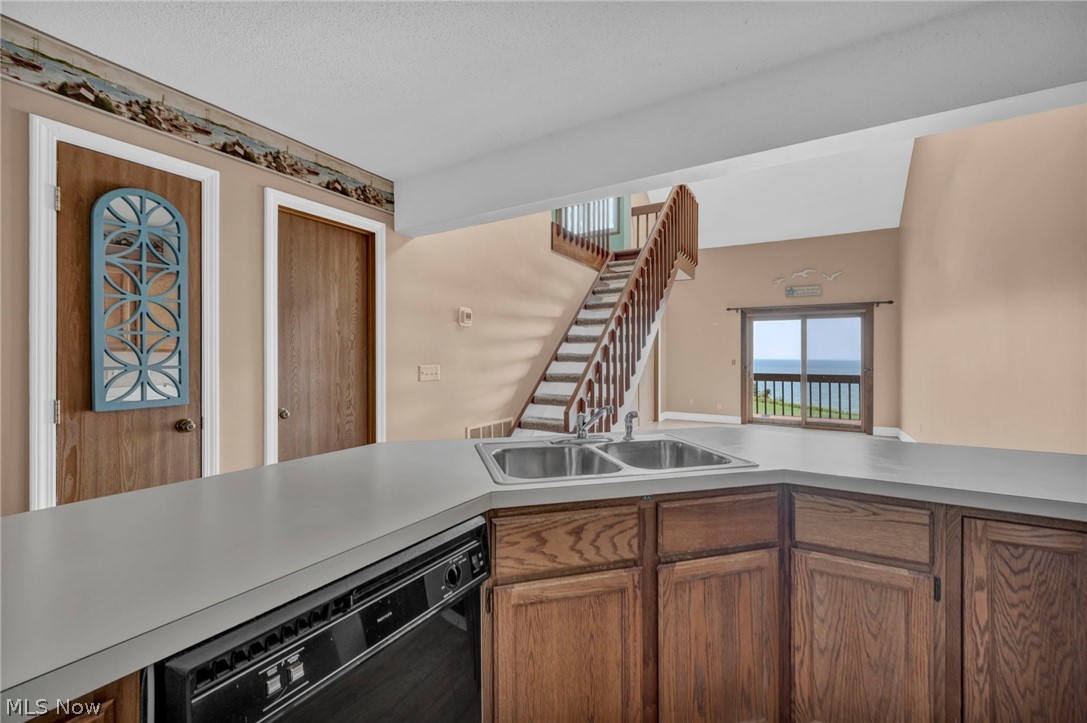 6035 Lake Road W 234 Property Photo 10