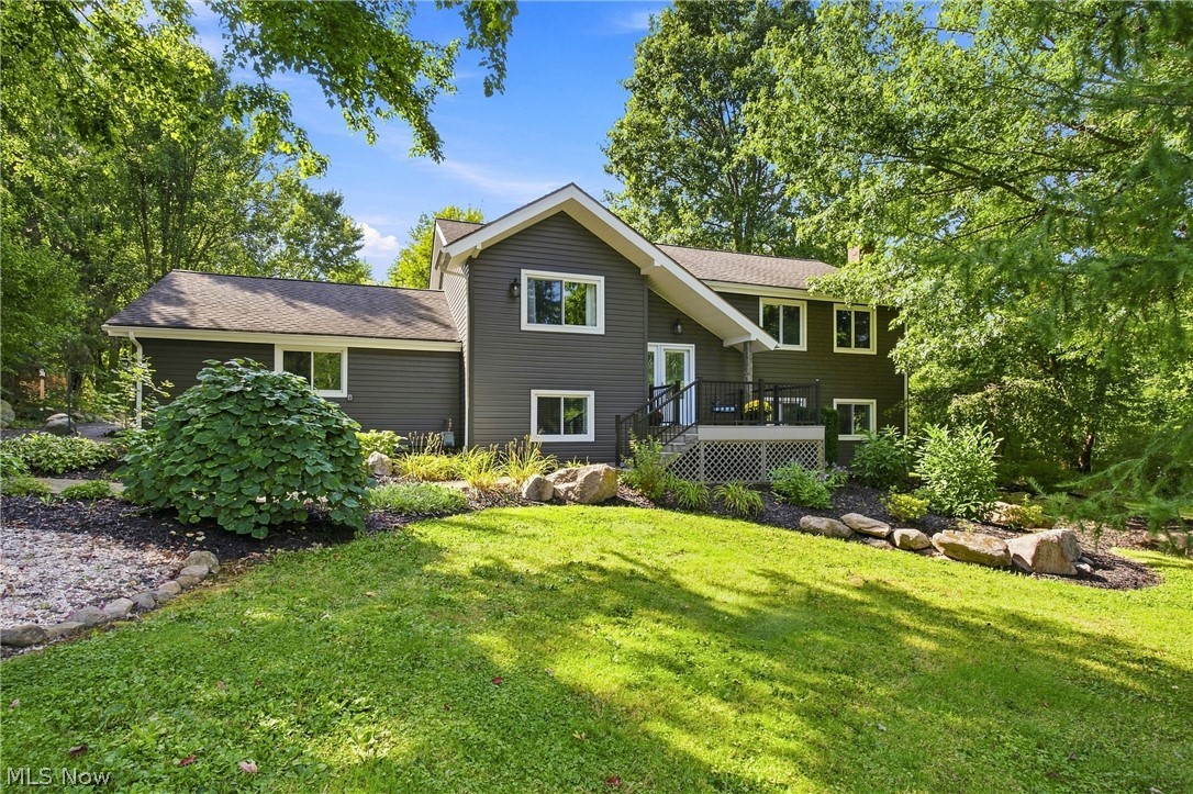 11089 Carriage Hill Drive Property Photo 1