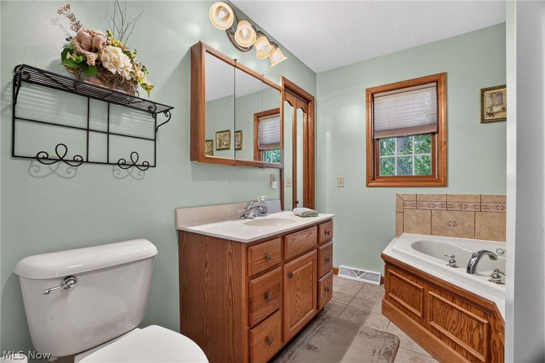 7424 Kingsboro Drive Property Photo 18