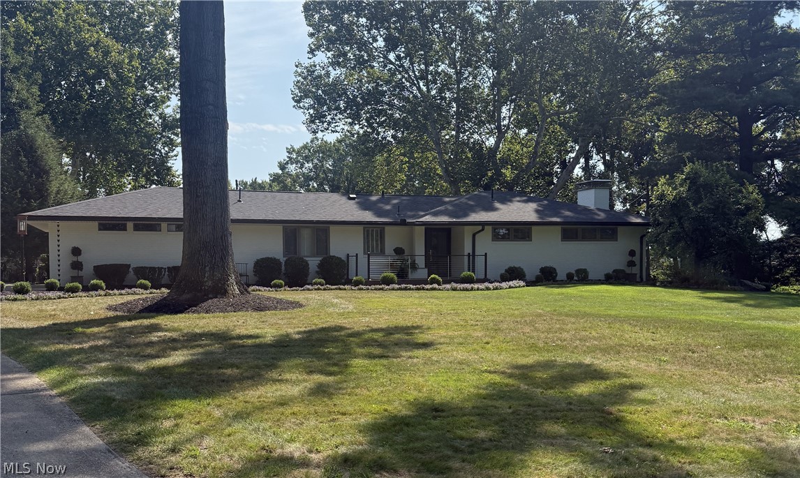 46 Meadowcrest Drive Property Photo 1