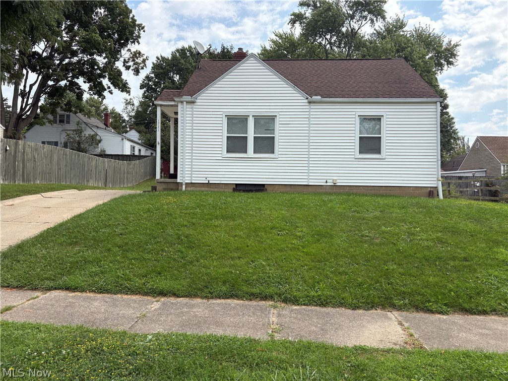 1711 Evergreen Avenue Property Photo 1