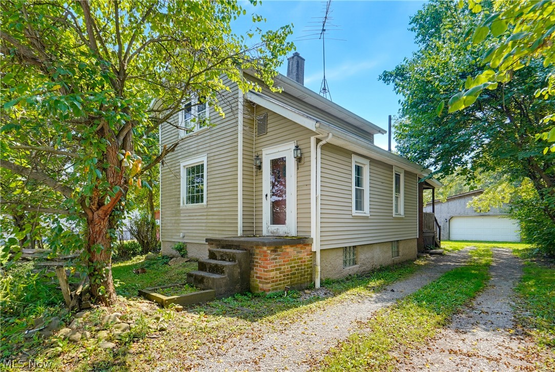 22605 Norman Avenue Property Photo 1