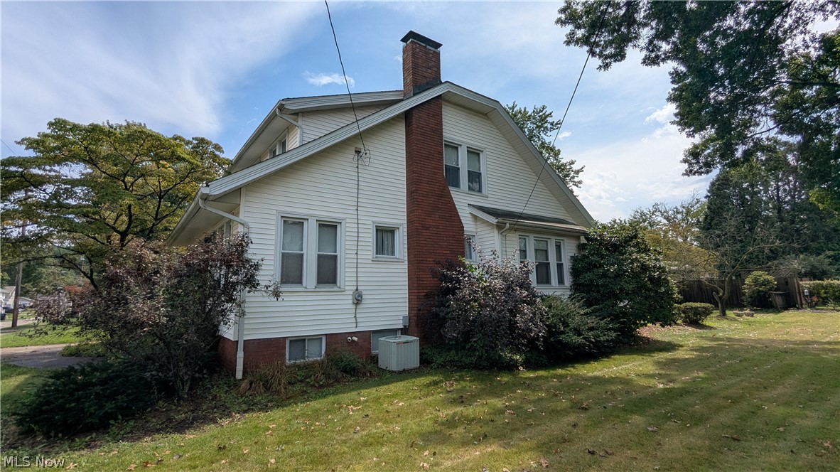 1611 Byron Avenue Sw Property Photo 2