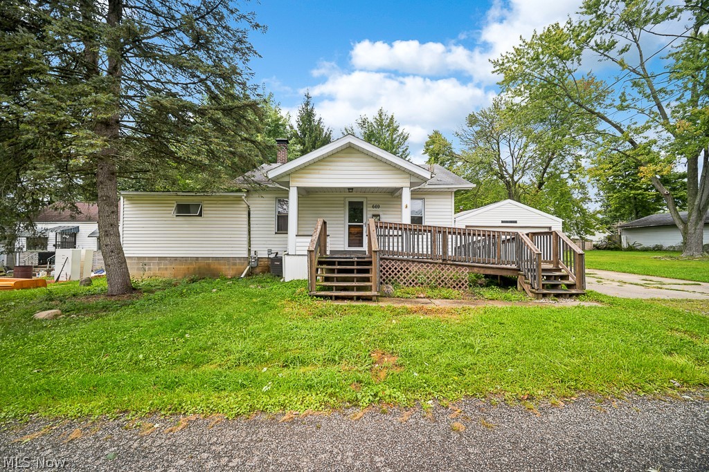 669 Scott Place Nw Property Photo 1