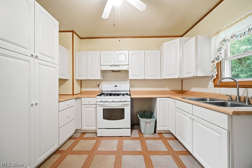 669 Scott Place Nw Property Photo 4