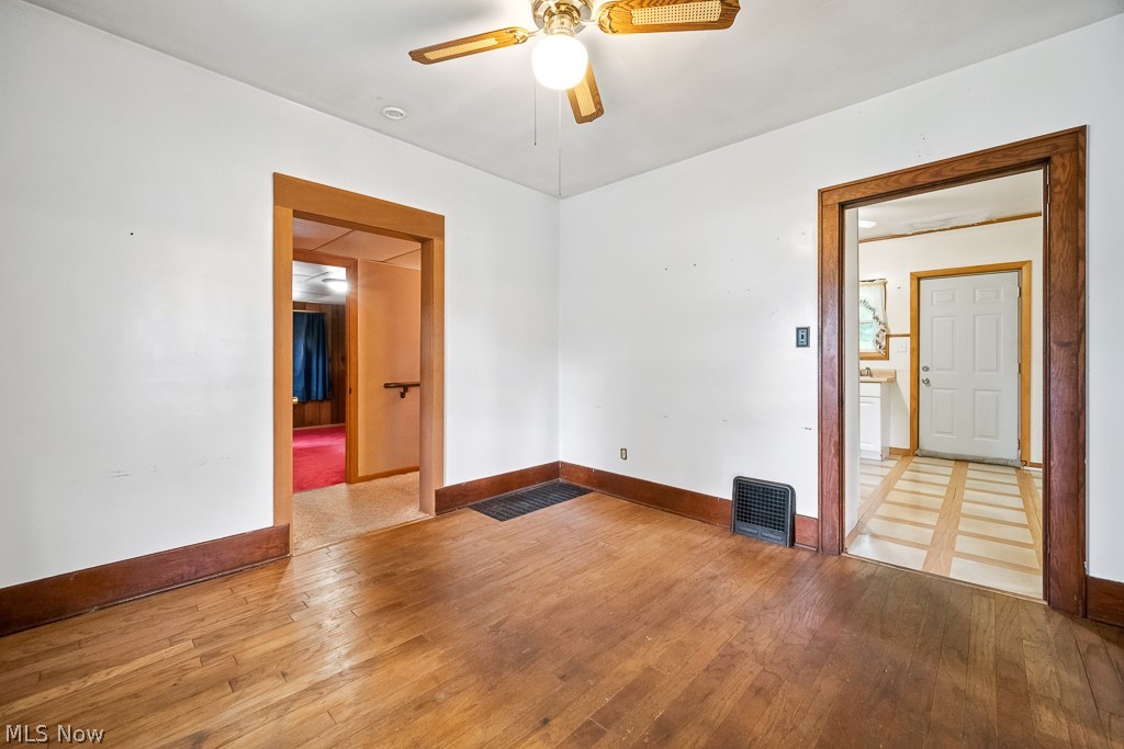 669 Scott Place Nw Property Photo 8