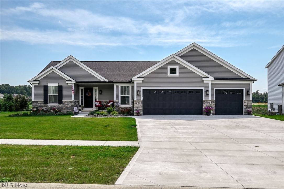 2182 Sugar Maple Drive Property Photo 1
