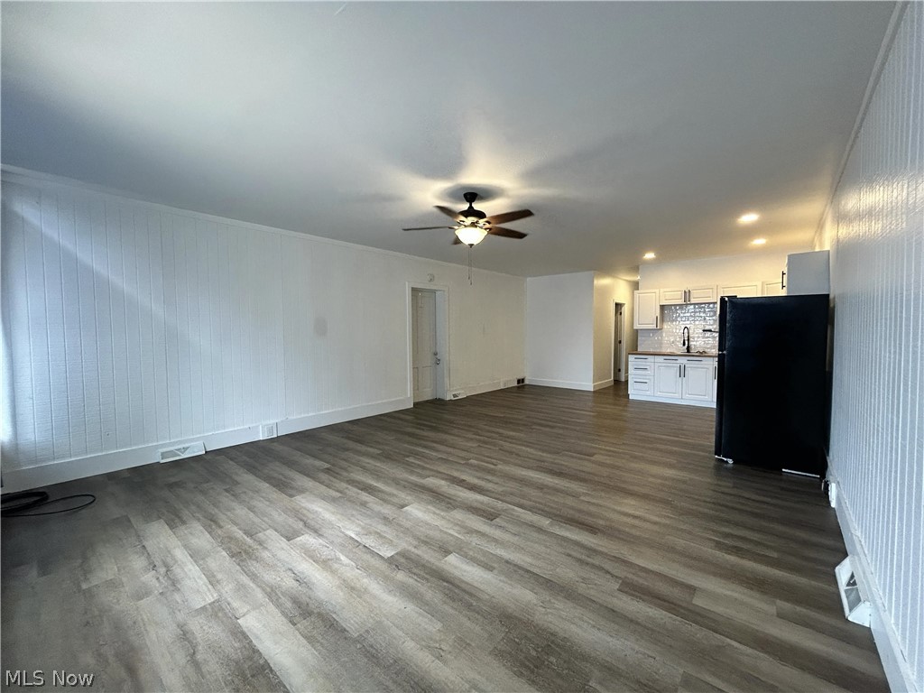 212 Main Street Property Photo 4