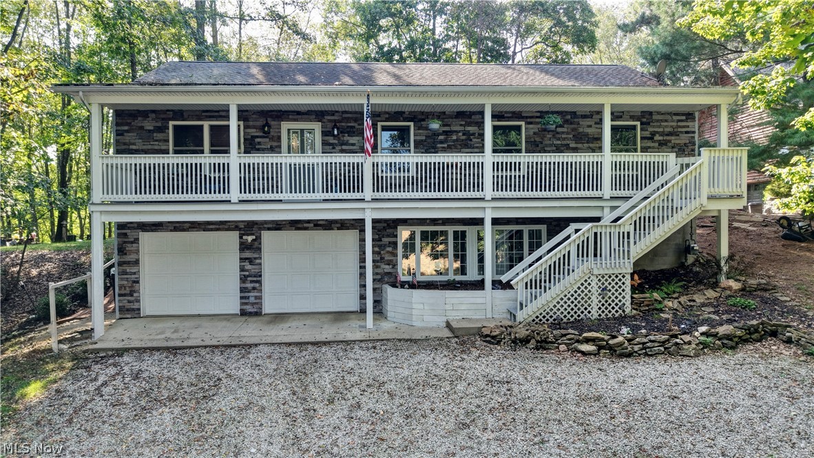 668 Floral Valley Drive E Property Photo 1